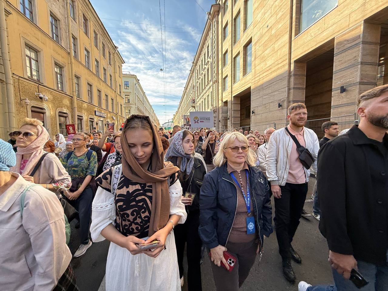Герценовцы приняли участие в крестном ходе в честь дня перенесения мощей святого благоверного князя Александра Невского