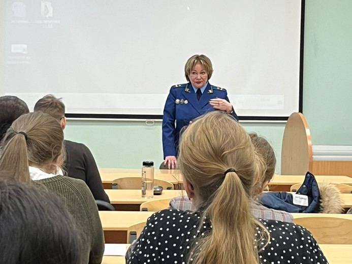 В институте психологии состоялась лекция-дискуссия «Работа с девиантными подростками и детьми, попавшими в сложную жизненную ситуацию: правовой аспект»