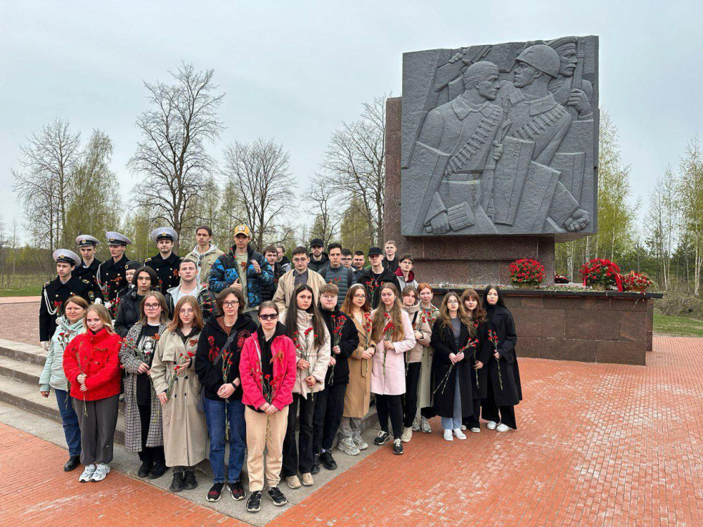 Герценовцы ознакомились с подлинными вещами и предметами защитников Невского пятачка