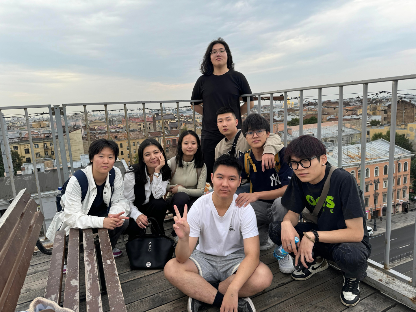 Русский язык …  в небе над Петербургом!