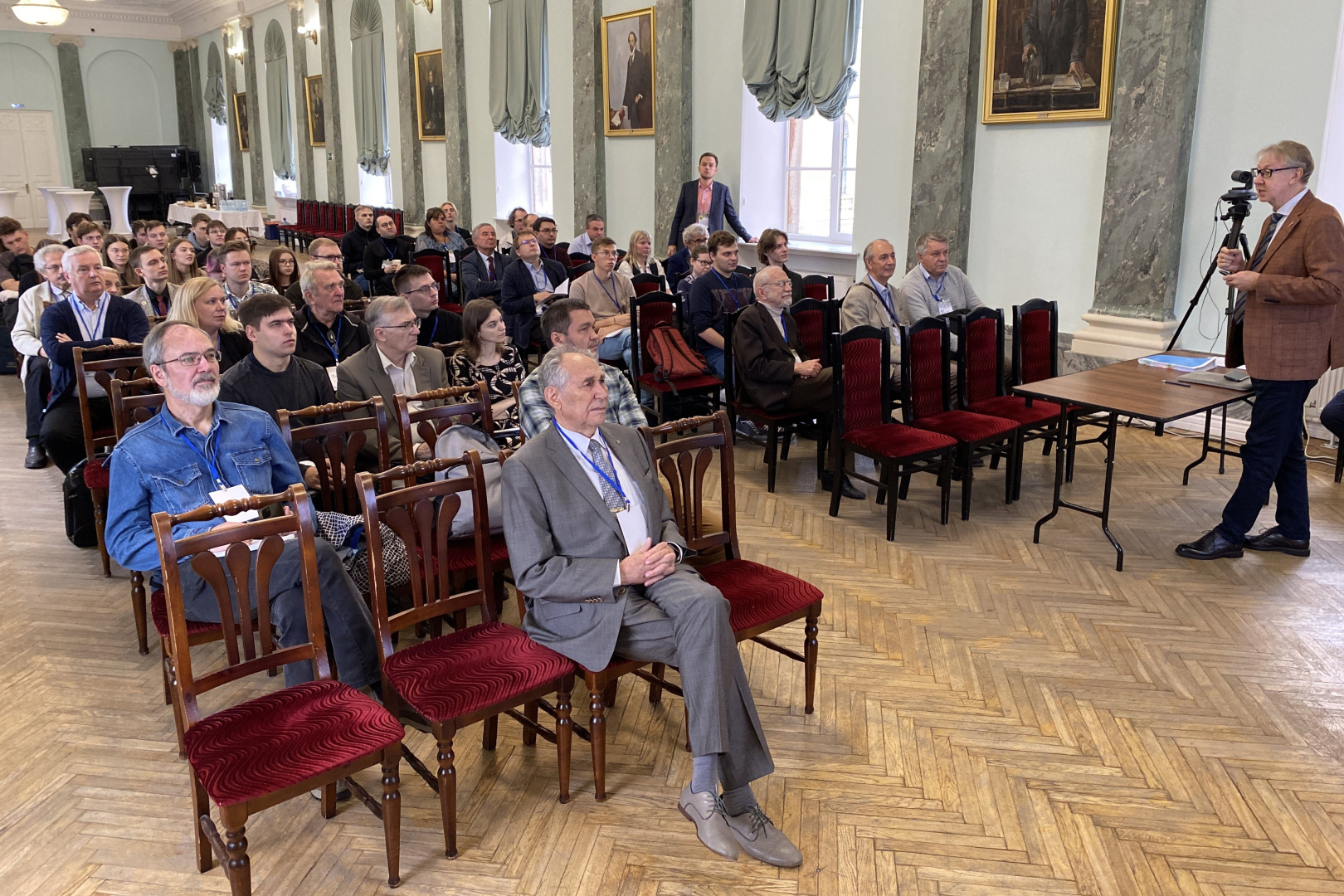 dielectrics-conference.jpg