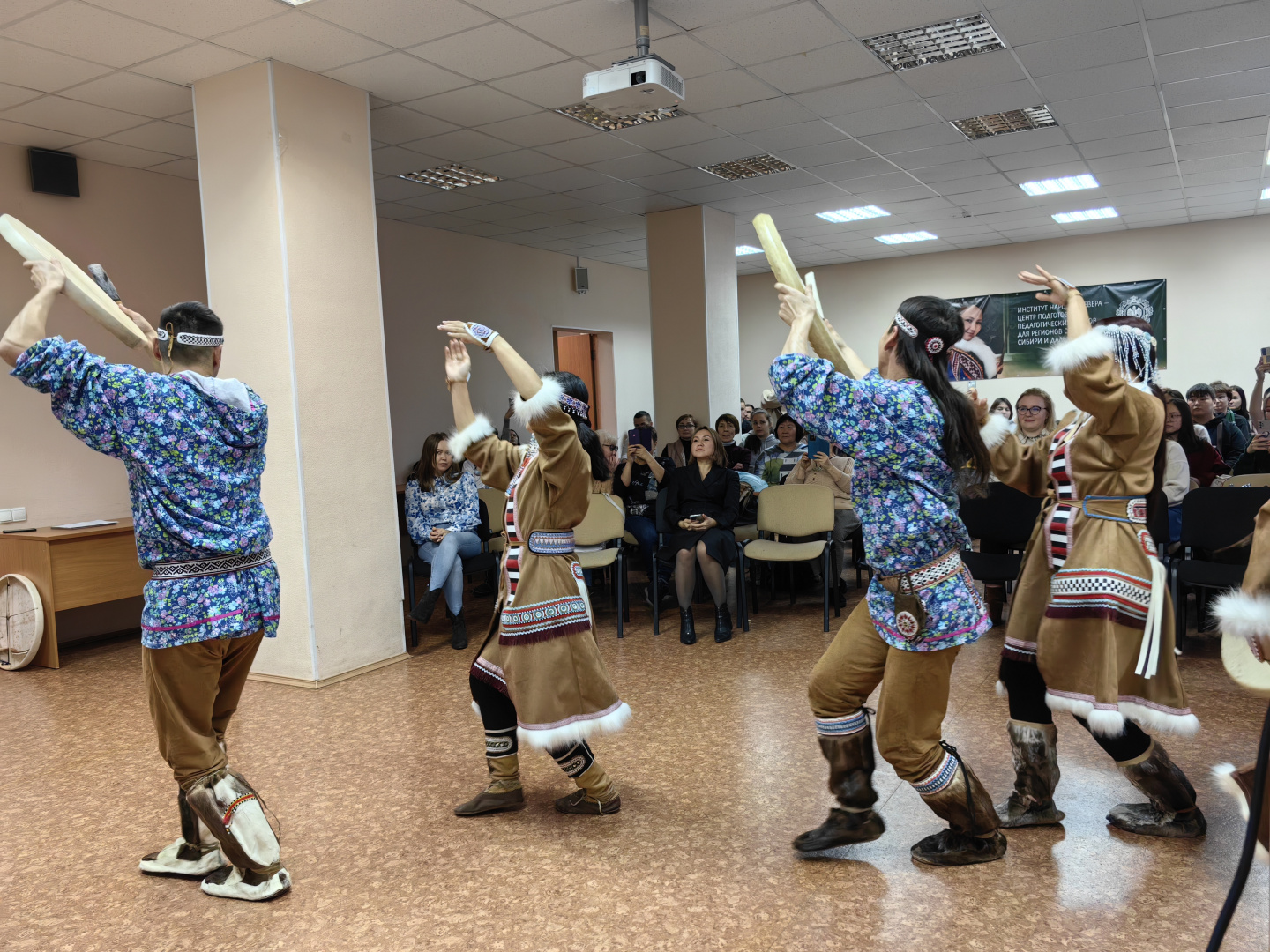 13-14 ноября 2023 года в институте народов Севера прошли "Дни эвенской культуры"