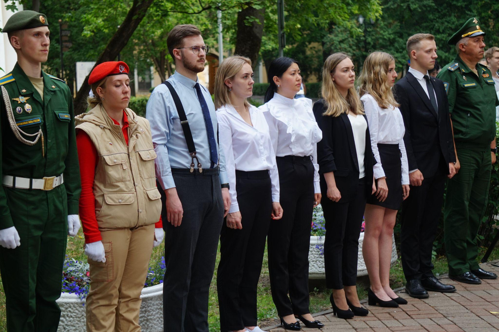 Возложение цветов