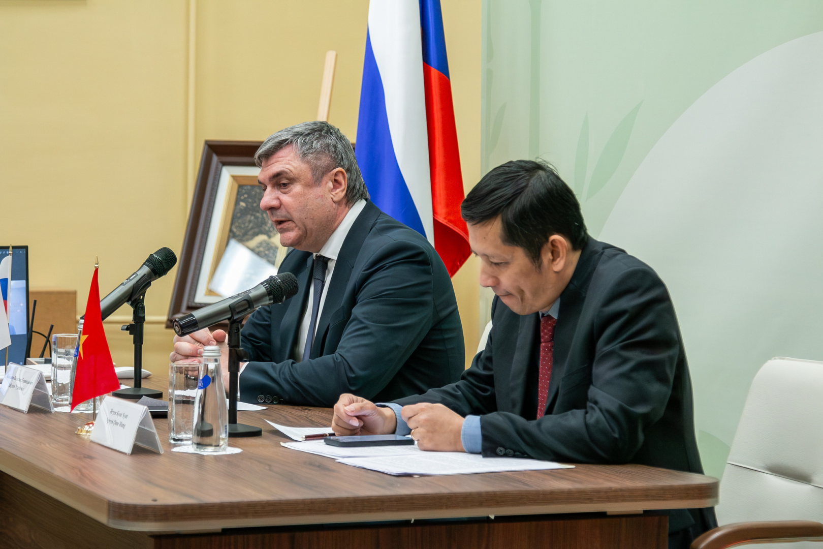 В РГПУ им. А. И. Герцена обсудили значение XIV съезда партии Вьетнама для российско-вьетнамского сотрудничества