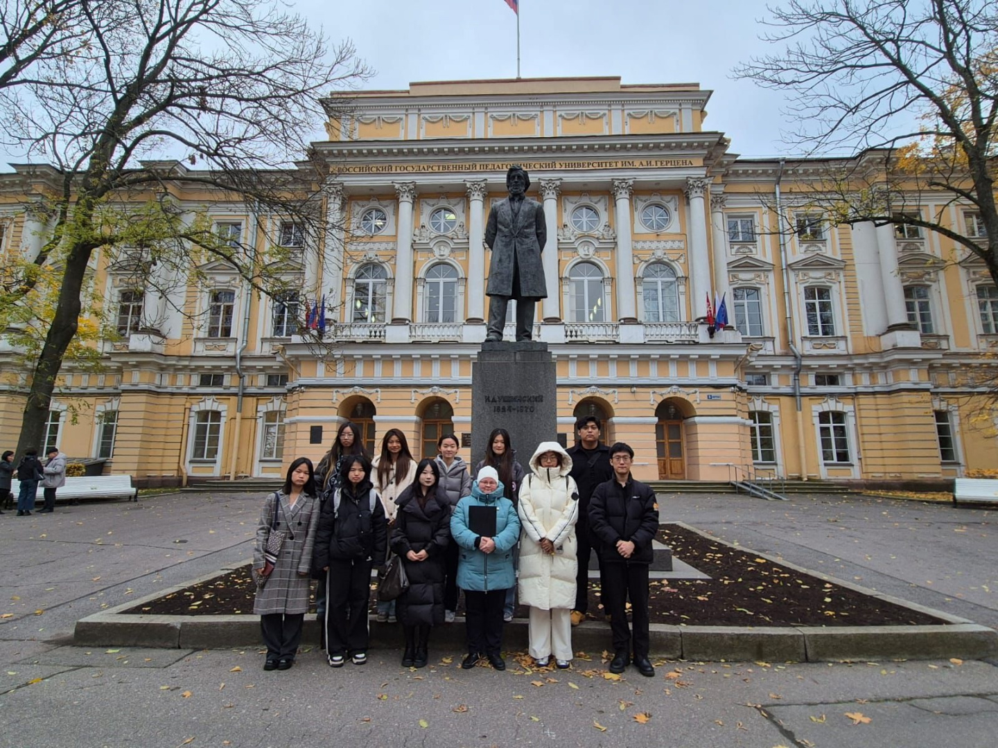 Фотодағы шампан Секспен әжелермен онлайн көру