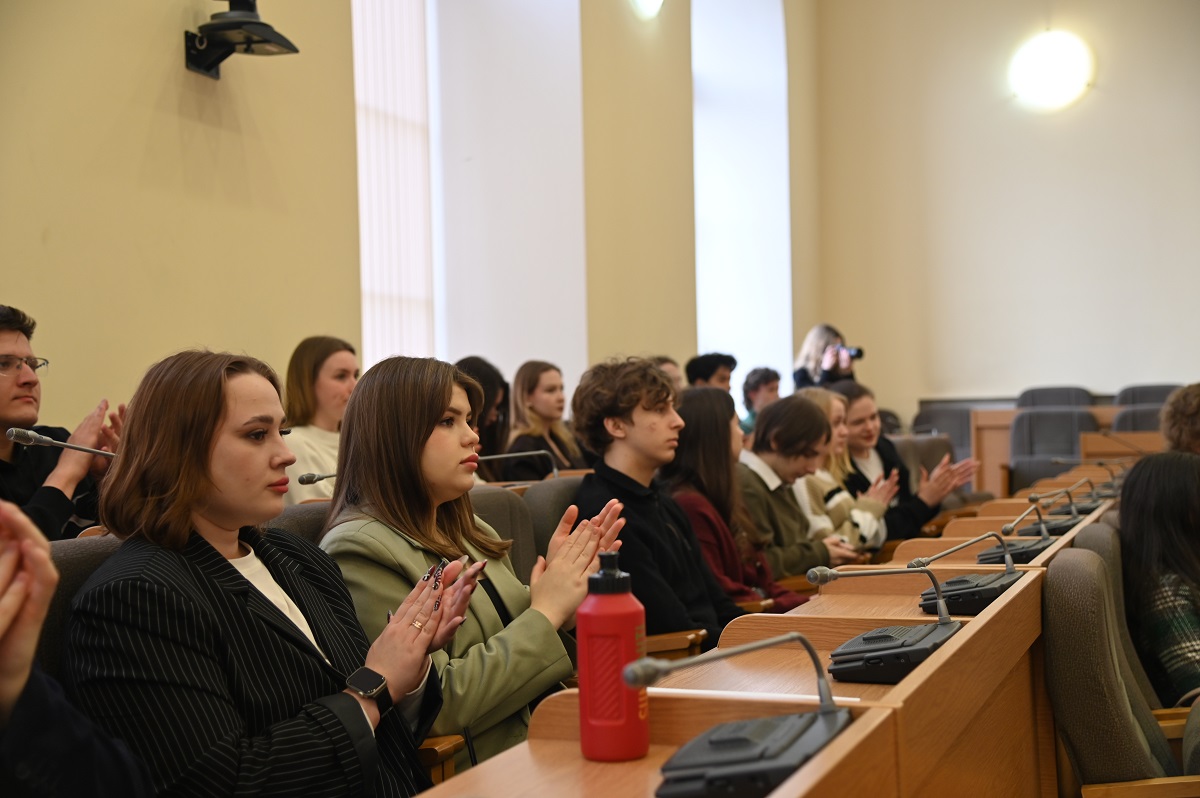 Диалог между студентами и экспертами об избирательном праве состоялся в Герценовском университете