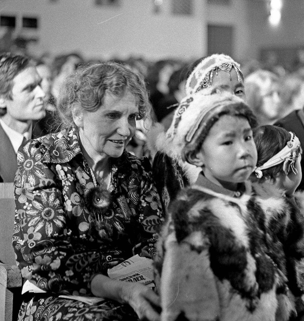 Петрова-Бытова 1976 (1).jpg