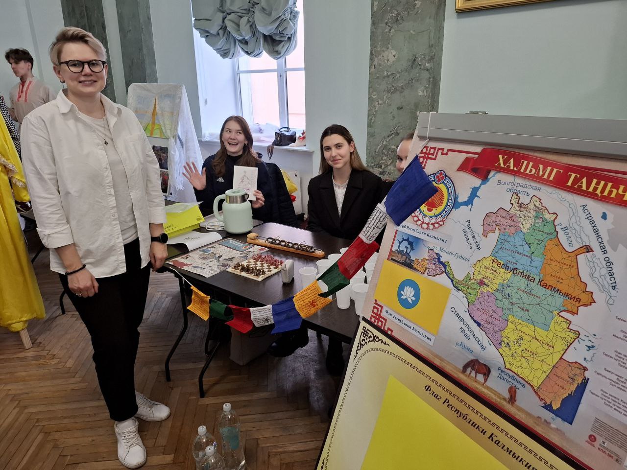 Студенты ИХО на студенческом фестивале-ярмарке «Мосты дружбы: празднование Единства»