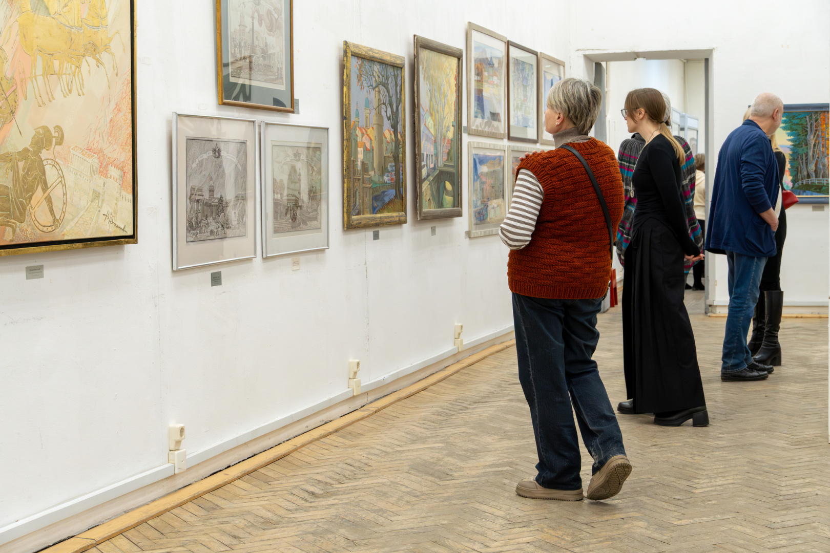 В Санкт-Петербургском союзе художников открылась выставка памяти профессора РГПУ им. А. И. Герцена Юрия Васильева