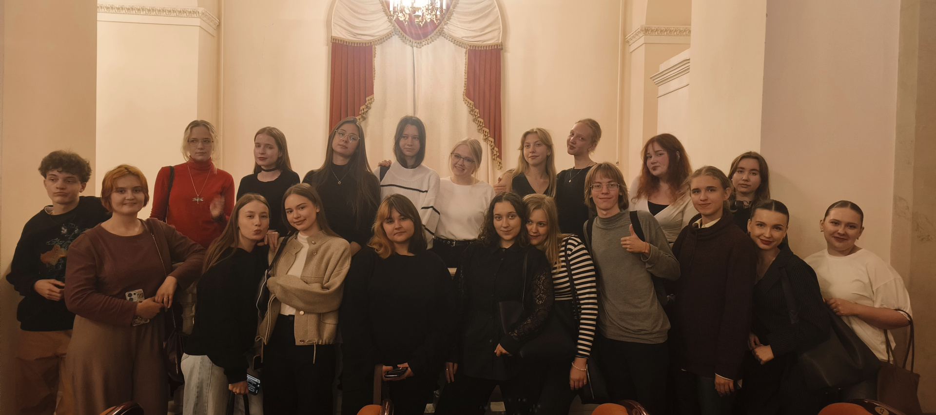 Студенты 1 курса бакалавриата, направления "Культурологическое образование", посетили презентацию регионального проекта "Твой ход"