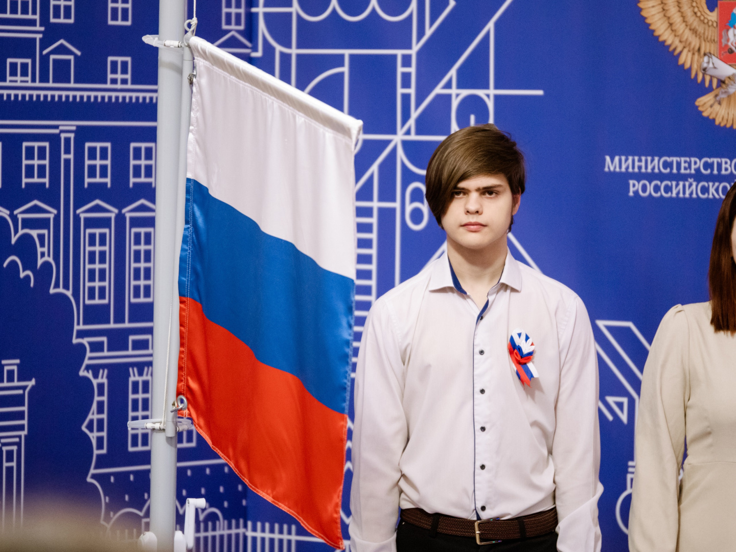 На трех факультетах