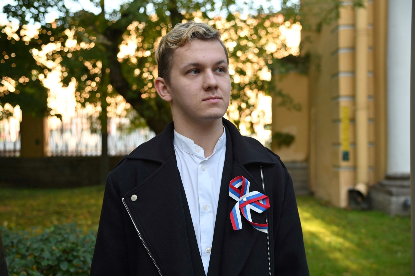 Церемония поднятия флага Российской Федерации 