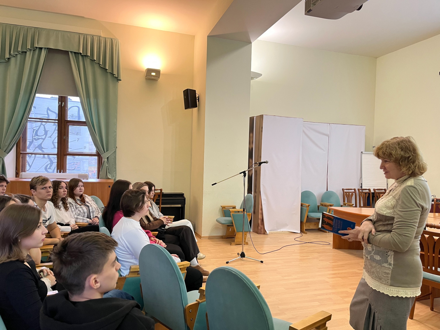 mAaLhp5460Y - Sergey Komarov.jpg