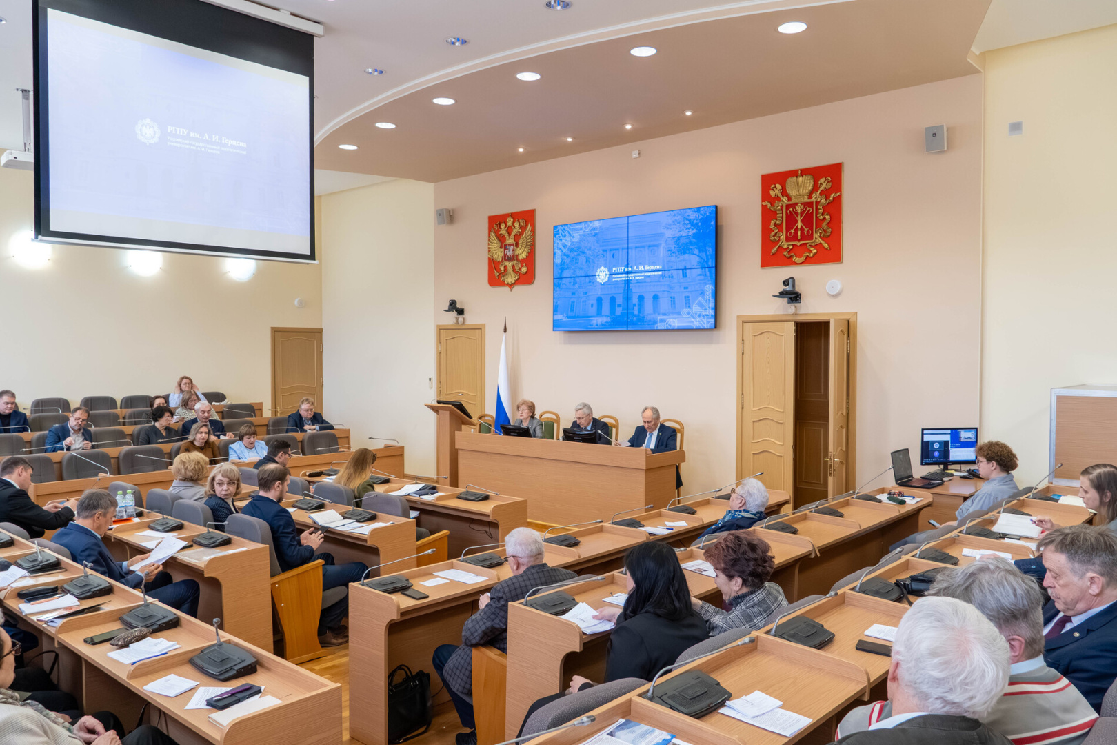 Вдовы и вдовцы погибших участников СВО смогут поступить в РГПУ им. А. И. Герцена по отдельной квоте