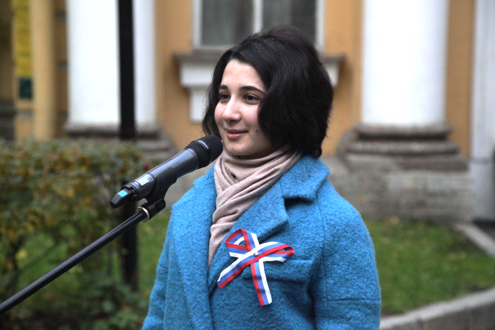 На площади перед главным корпусом РГПУ им. А. И. Герцена  прошла торжественная церемония поднятия флага