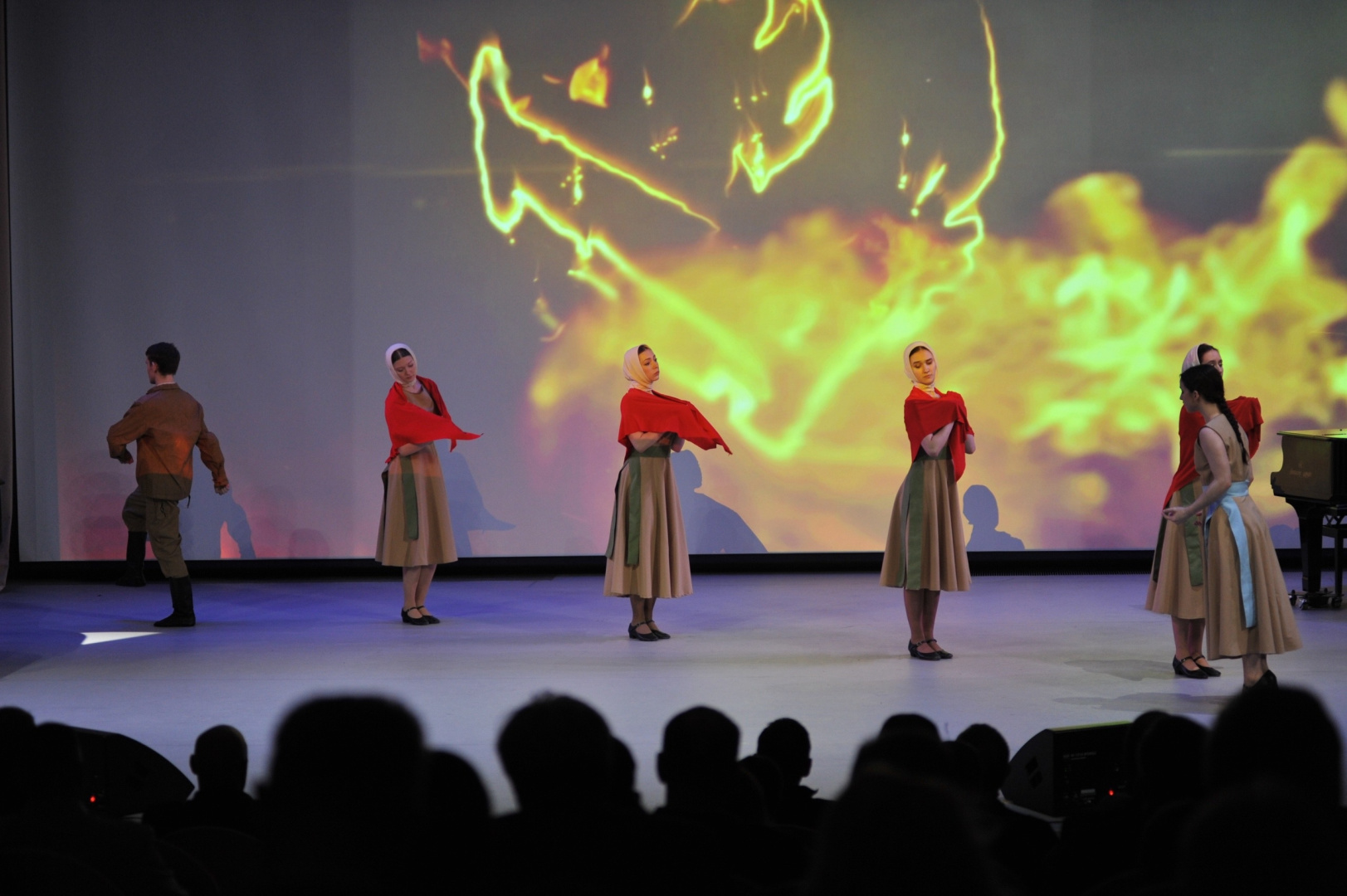 «Пламя Победы»: студенты кафедры хореографического искусства выступили на концерте ко Дню защитника Отечества