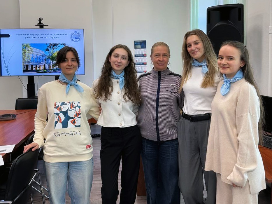 В соответствии с графиком воспитательной работы кафедры логопедии состоялась встреча со студентами 2-го курса