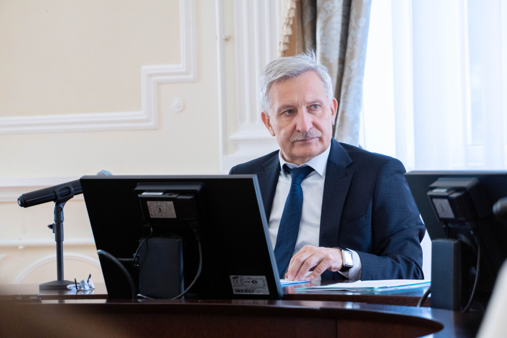 Сергей Тарасов: Новая система оплаты труда педагогов позволит устранить необоснованные различия в доходах учителей