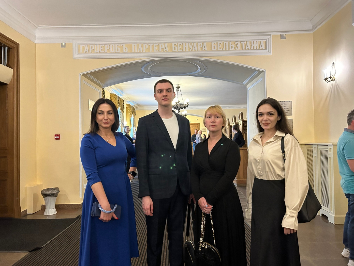 Преподаватели и студенты юридического факультета посетили балет «Тщетная предосторожность»