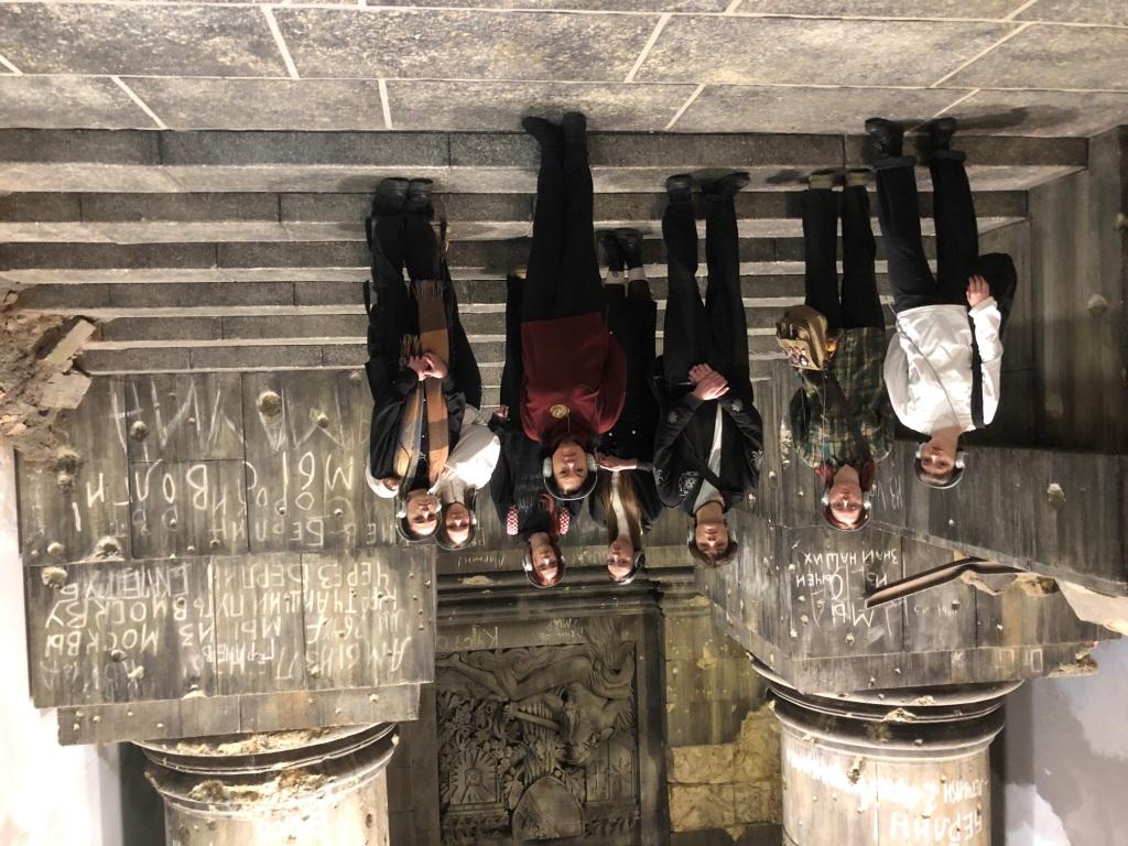 Иконникова Г.Ю. и студенты посетили иммерсивную выставку «Пропавшие в кинохронике» на «Ленфильме»