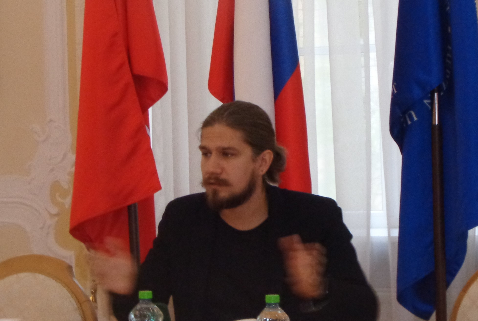 Возраст и власть в политике. Доклад Максима Невзорова.JPG