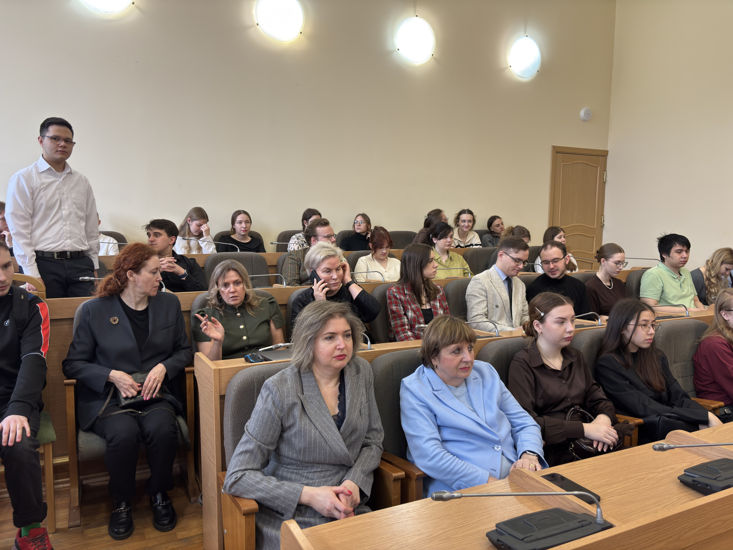 Делегация юридического факультета приняла участие в заседании Международного молодежного дискуссионного клуба «Таврический»