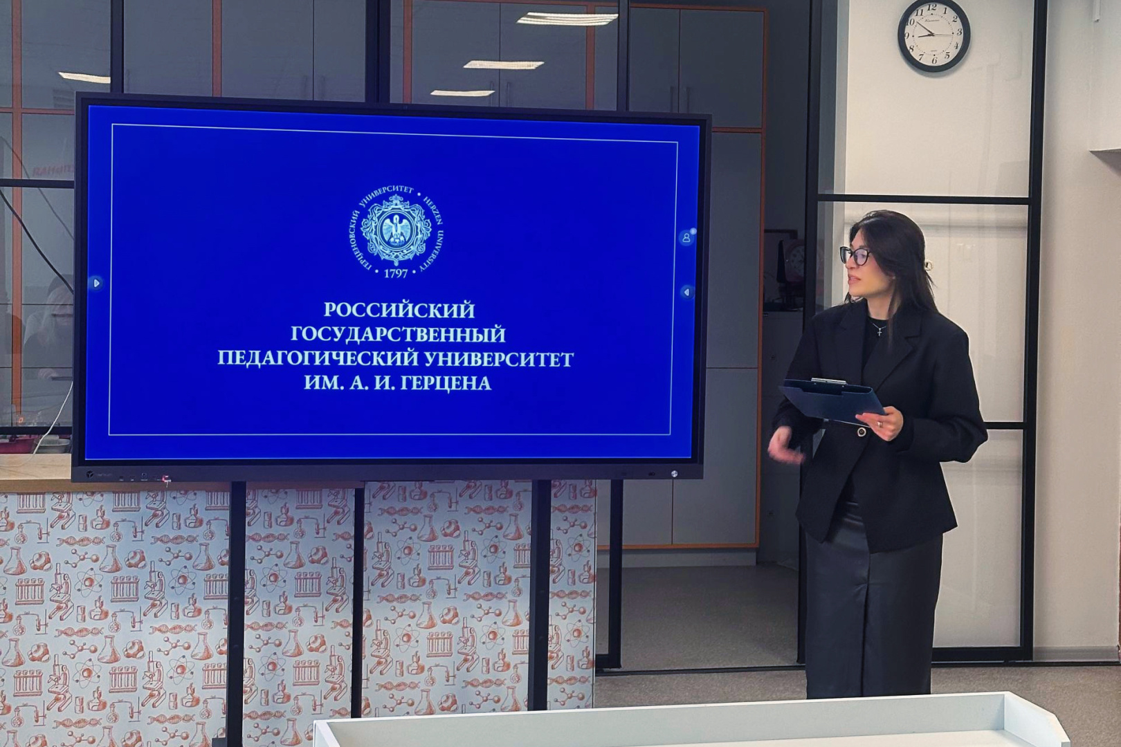 Студенты кафедры сурдопедагогики активно проводят профориентационные встречи с учащимися российских школ