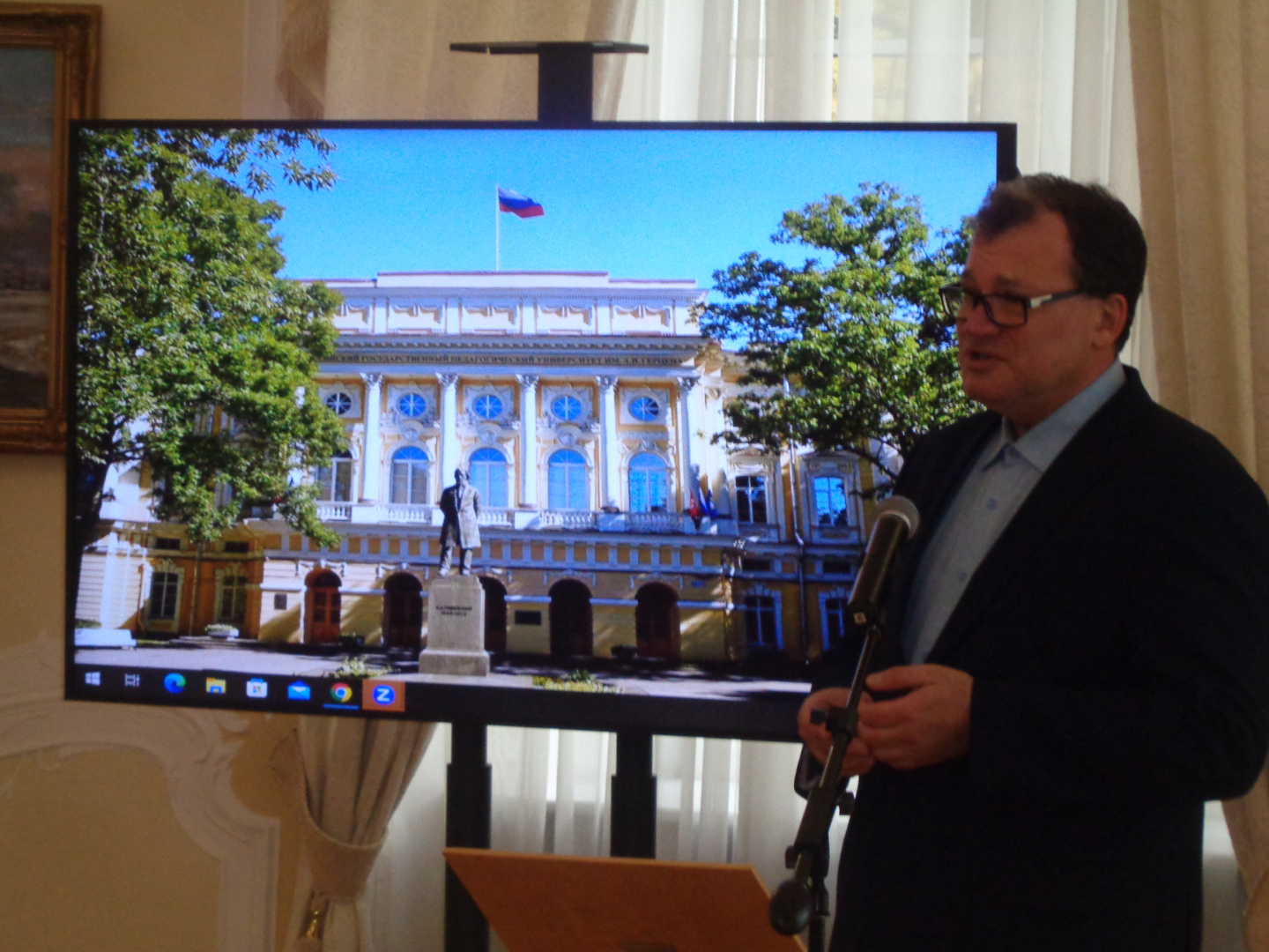 Возраст и власть в политике. Доклад Александра Прилуцкого.JPG