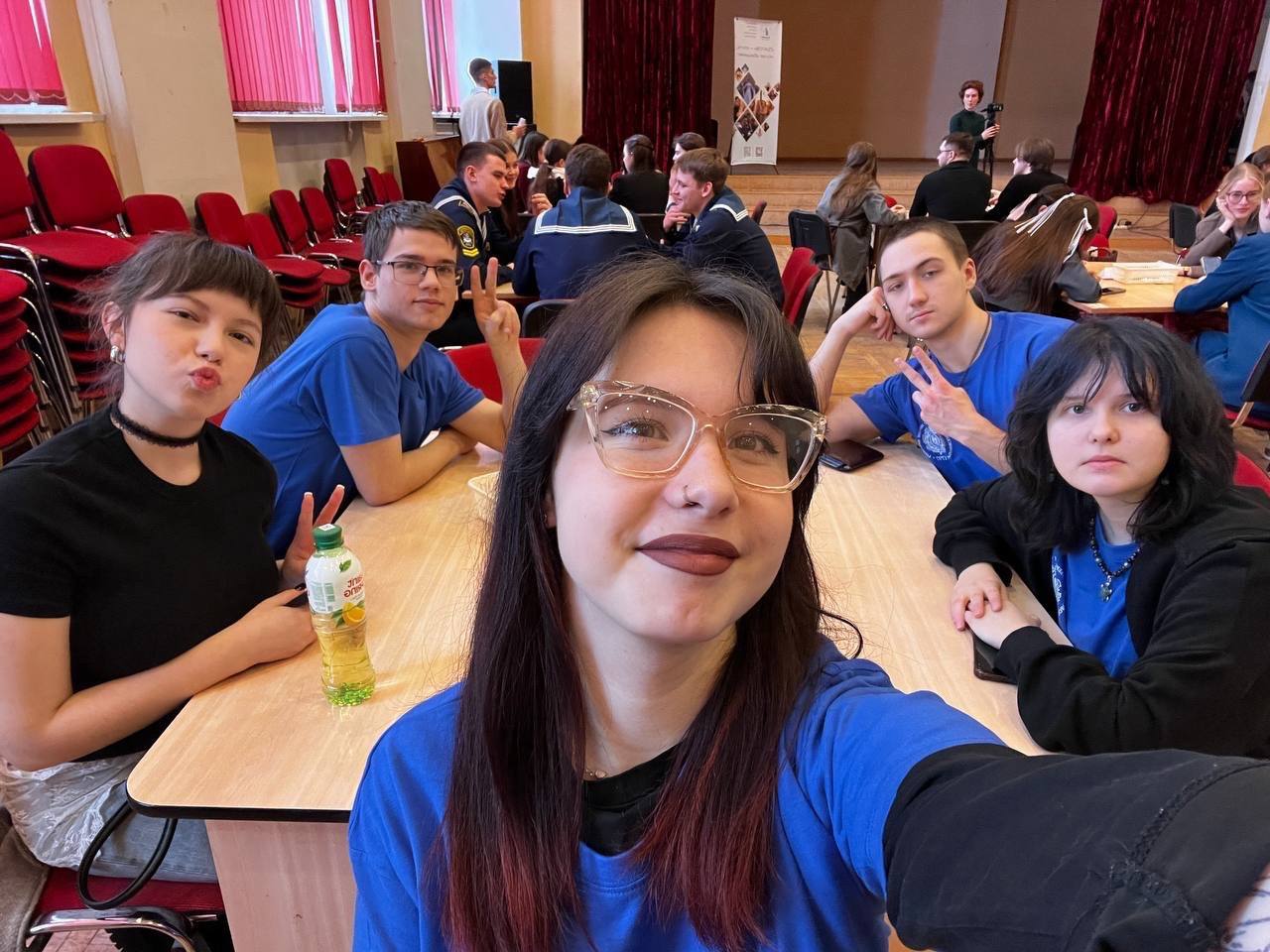 Студенты Герценовского университета приняли участие в межвузовской интеллектуальной игре «Что? Где? Когда?»