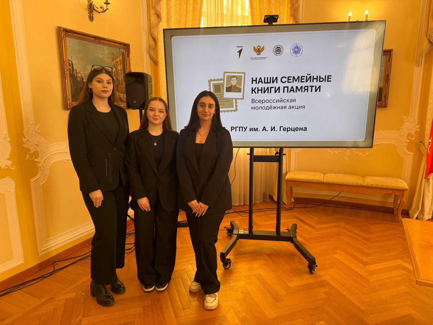 Y108BFB1eye9-kGQnqmiPhBw6_gnsZZWrMESJx72rX6jVmCEwwcfdZGphXPOqYNyFSu3y0OdNXibm6MyzGoF5S76 (1).jpg