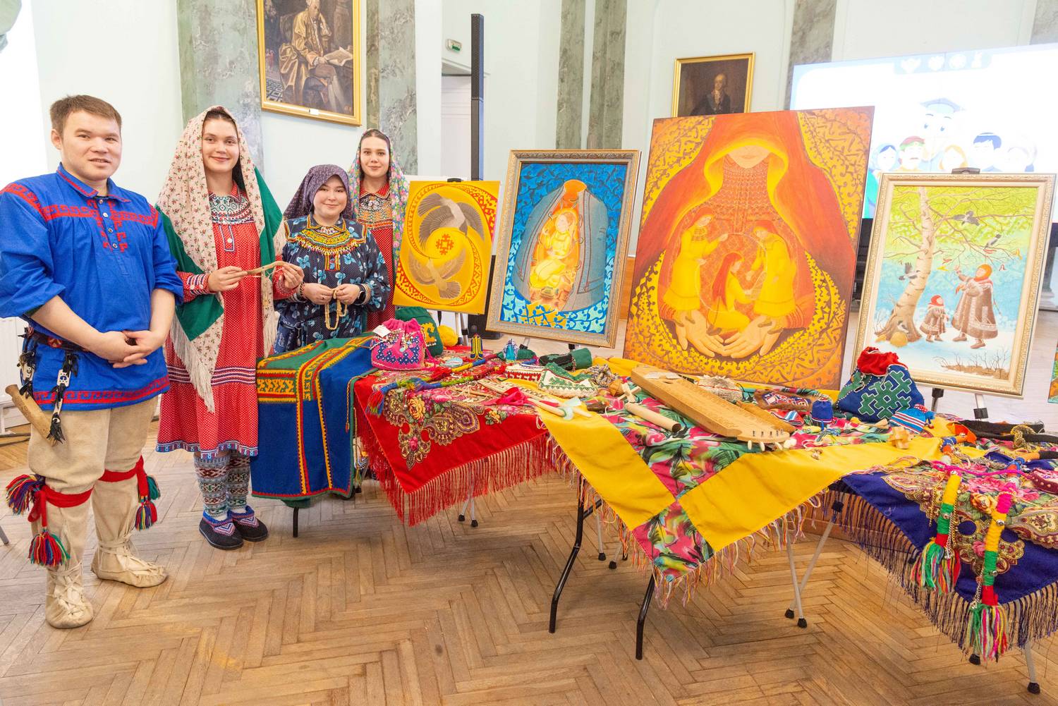 Мосты дружбы: в Герценовском университете прошёл Фестиваль культур, приуроченный ко Дню народного единства