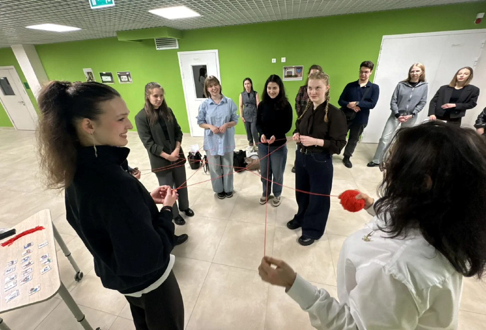 Студенты-герценовцы попробовали себя в роли профориентологов в школе для детей с особыми потребностями