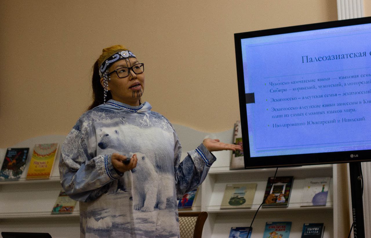 20 февраля 2025 года в Библиотеке национальных литератур прошло мероприятие, посвящённое Дню родного языка, который отмечается 21 февраля