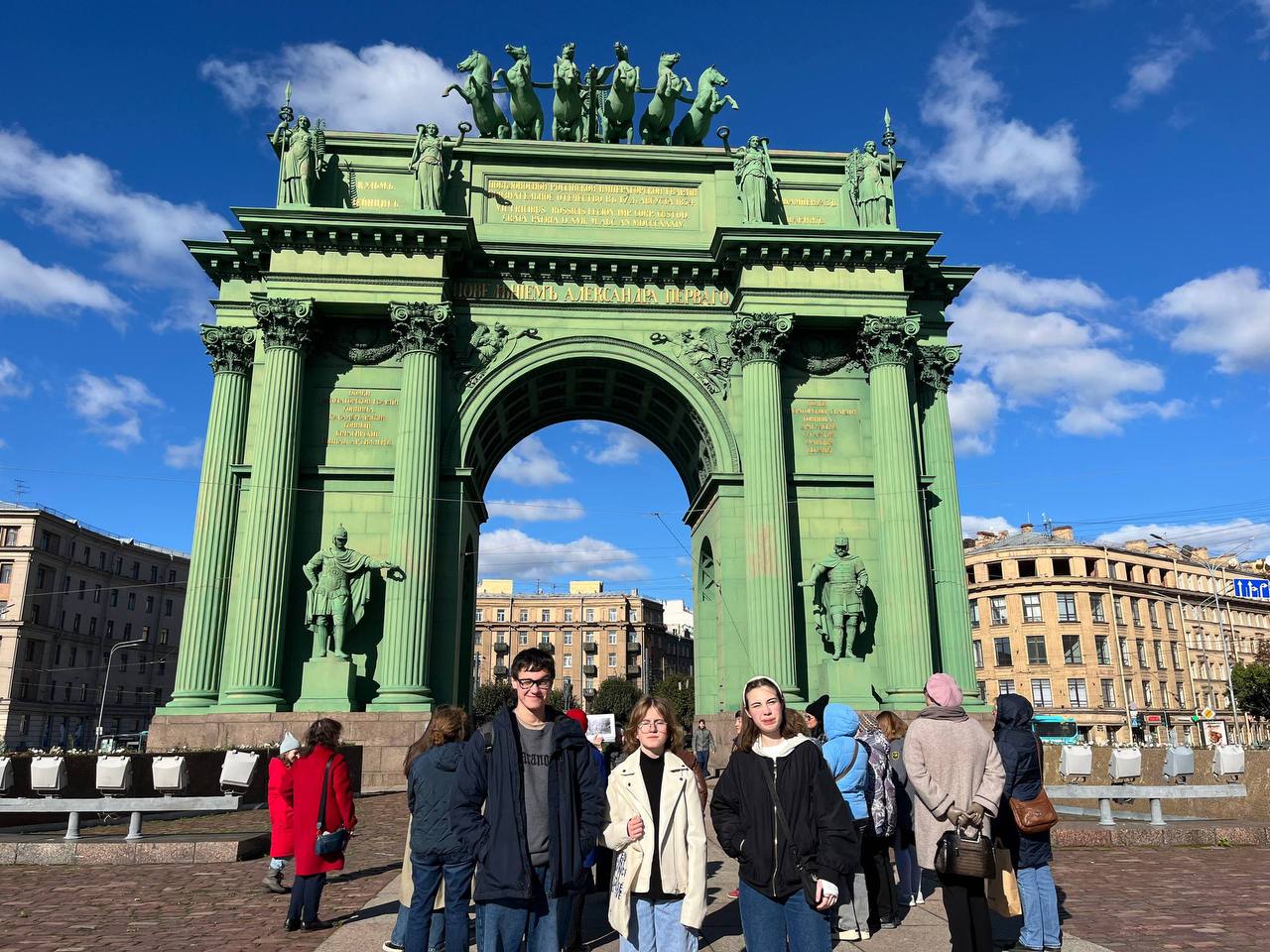 В рамках адаптационных мероприятий для первокурсников была проведена экскурсия "Наш район, в котором мы живём!"