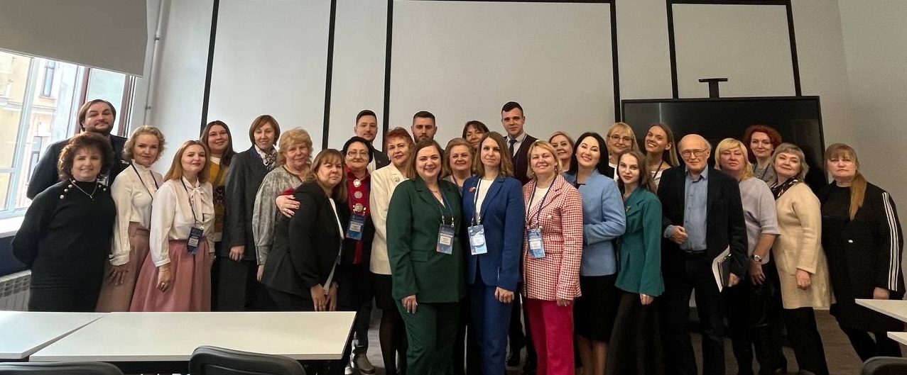 27.03.2024 в рамках XIV Петербургского международного образовательного форума состоялся V Форум классных руководителей общеобразовательных организаций Санкт-Петербурга