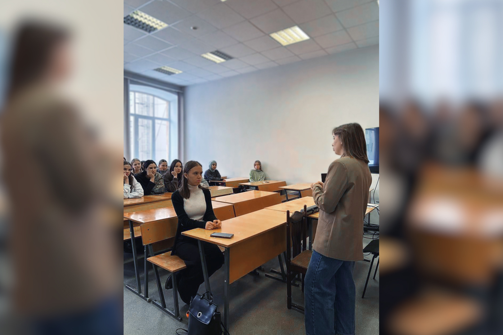 "Разговоры о важном": для первокурсников, обучающихся по профилю "Олигофренопедагогика", состоялся кураторский час в честь Дня российской науки