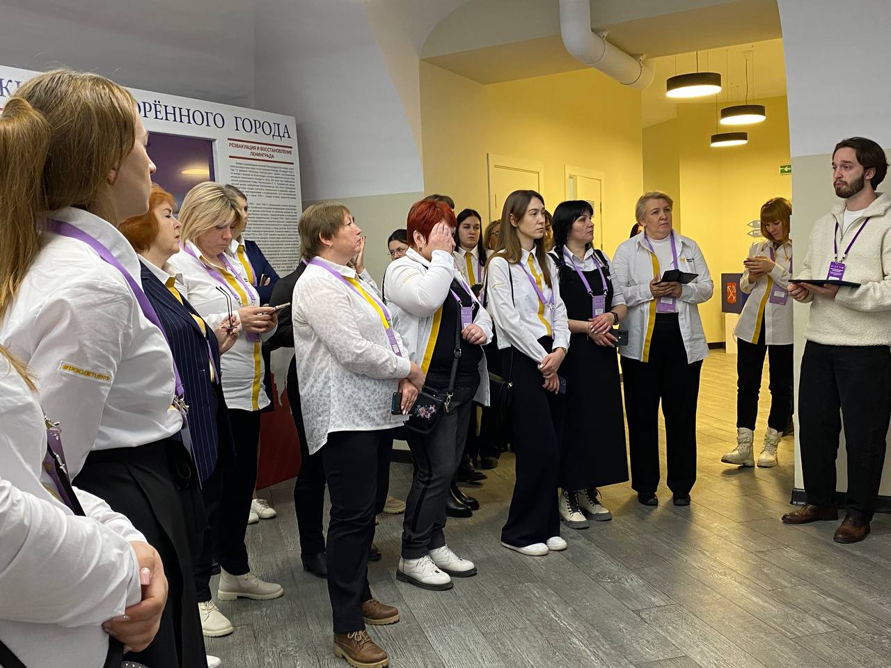 Участники проекта «Навигаторы детства» познакомились с интерактивной выставкой «Хроники непокоренного города»