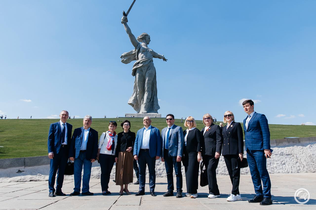 Проректор РГПУ им. А. И. Герцена участвует в мероприятиях декады ко Дню единых действий в Волгограде