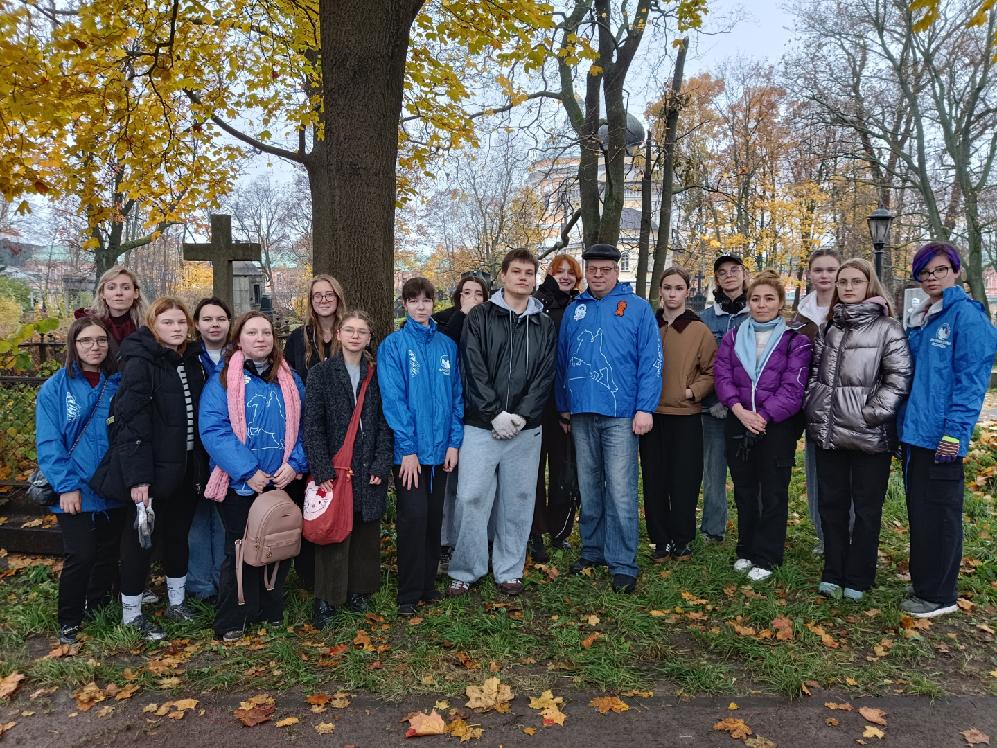 Студенты Герценовского университета приняли участие в акции «С уважением к памяти»