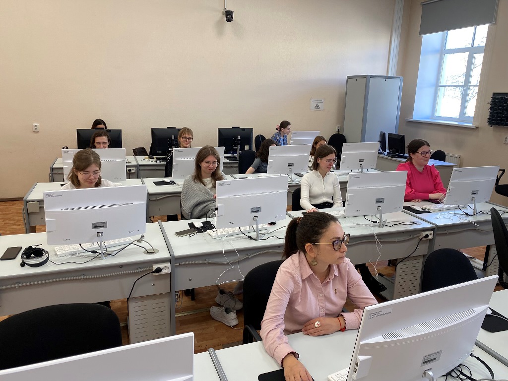 Температура текста: будущие цифровые лингвисты обучили нейросеть стихосложению на материале английской классики 