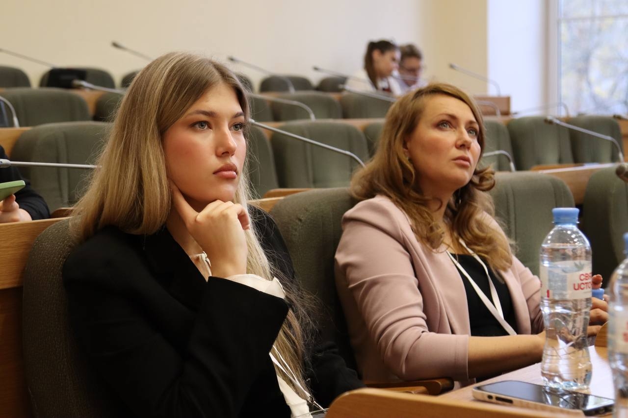 Студентка института посетила секцию III Санкт-Петербургского форума Всемирного Русского Народного Собора "Будущее России: молодежь за веру, традиции и созидание"