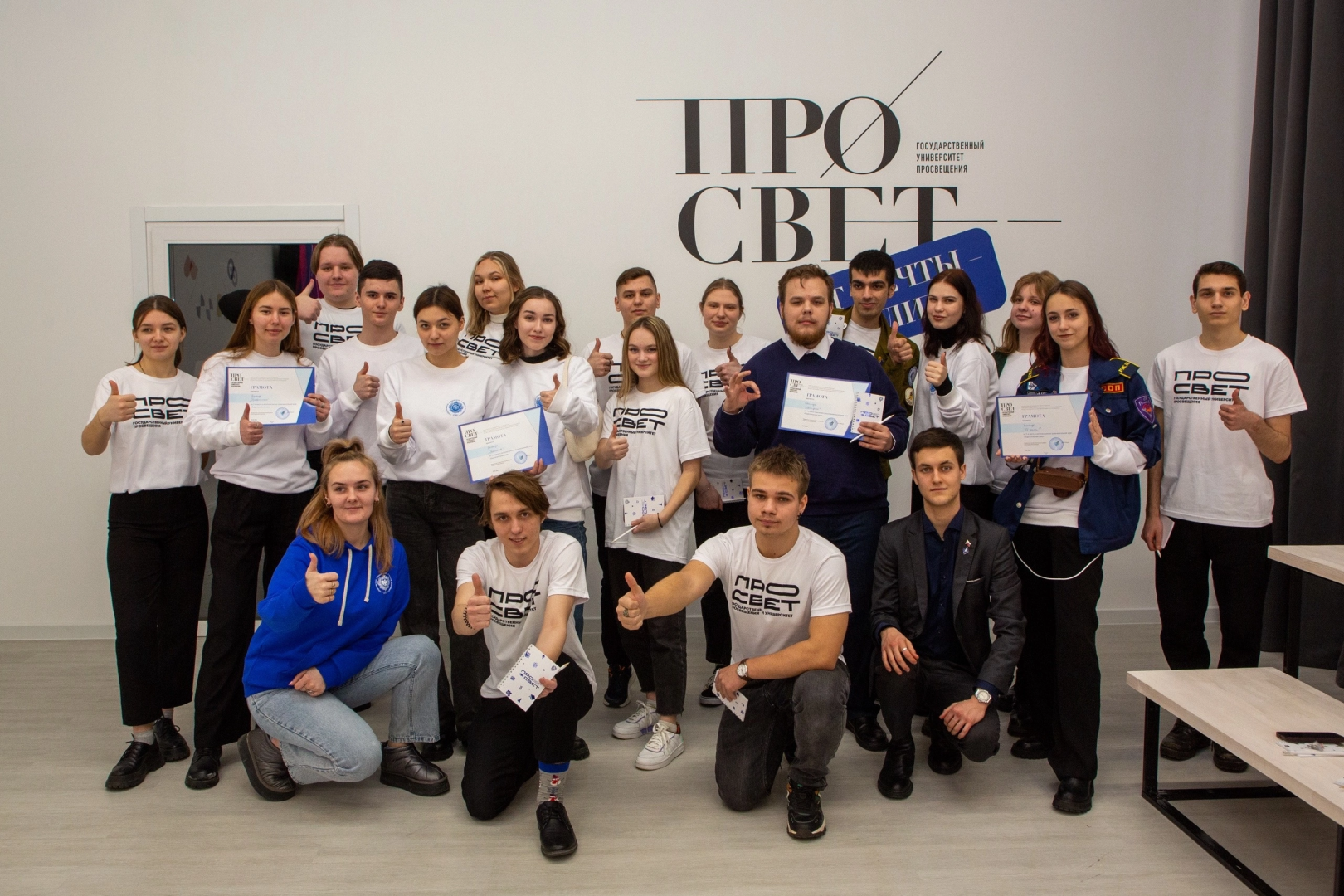 lNaUpiMRzog - Алексей Сафонов.png