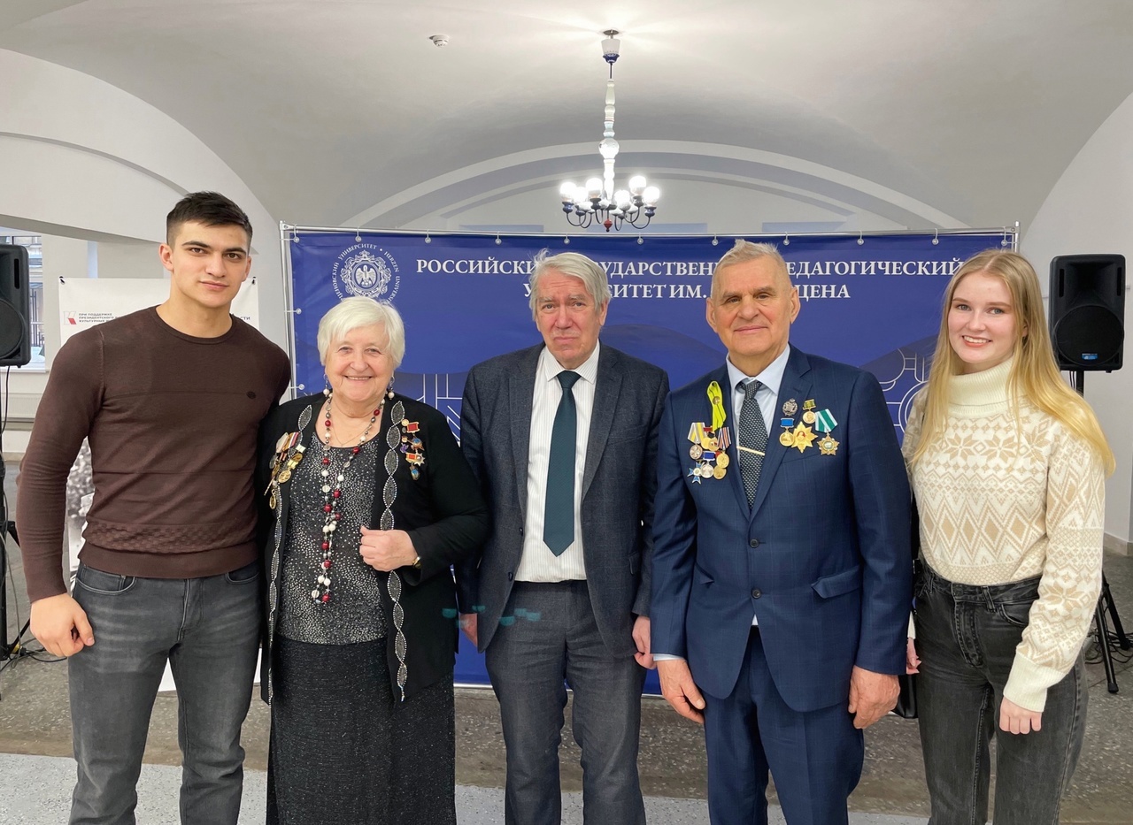 Студенты ИИТТО приняли участие в открытии выставки «Освобождение. Путь к Победе» в Открытом пространстве РГПУ им. А. И. Герцена в рамках проекта посвященного 80-летию освобождения Ленинграда от немецко-фашистских захватчиков.