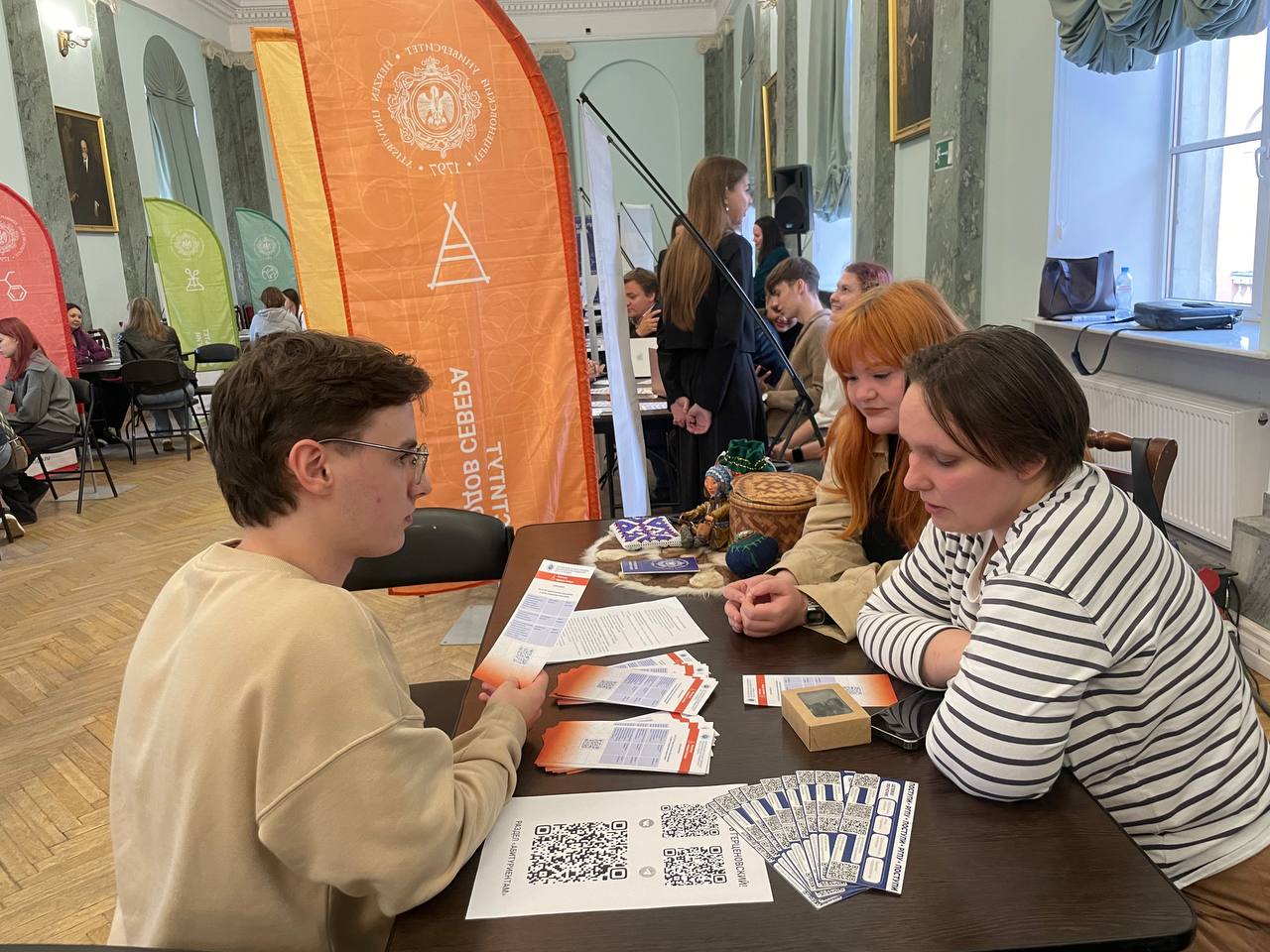 Институт народов Севера принял участие в первом в учебном году общеуниверситетском Дне открытых дверей