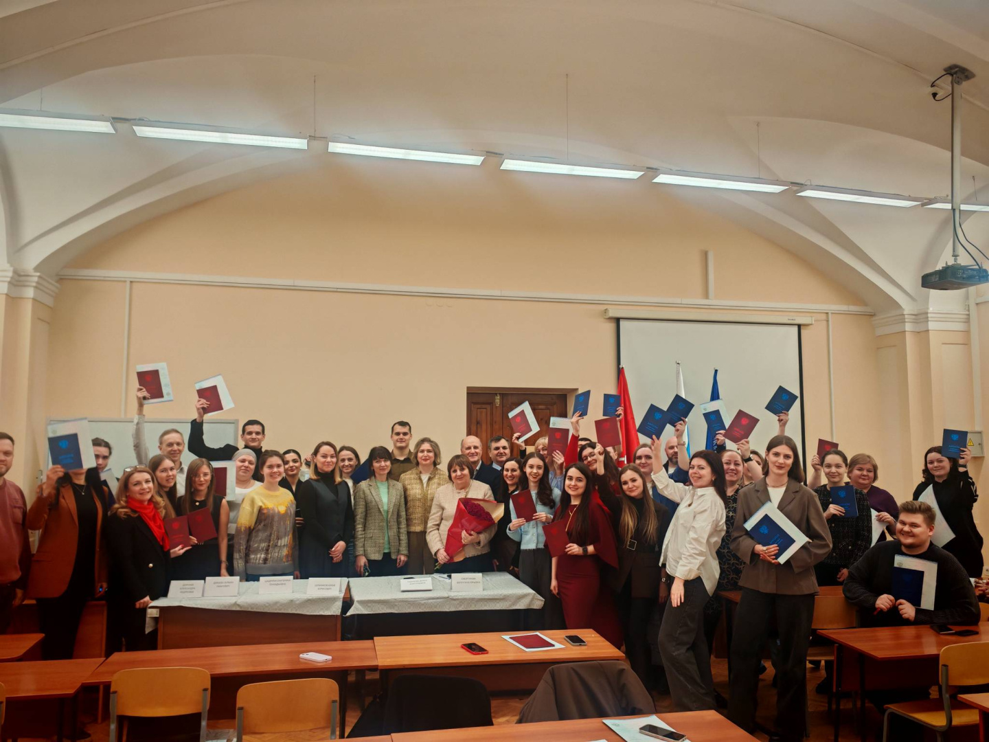 Прошла торжественная церемония вручения дипломов выпускникам-заочникам юридического факультета