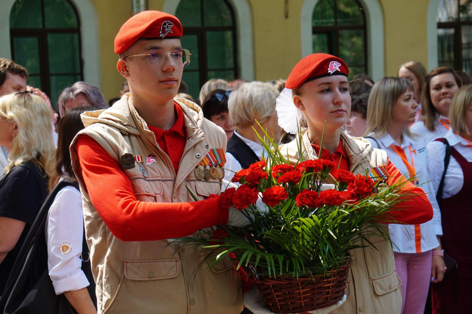 Возложение цветов