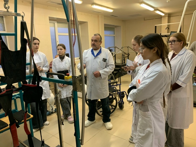 Студенты первого курса посетили СПб ГБУЗ «Центр реабилитации госпиталя для ветеранов войн»