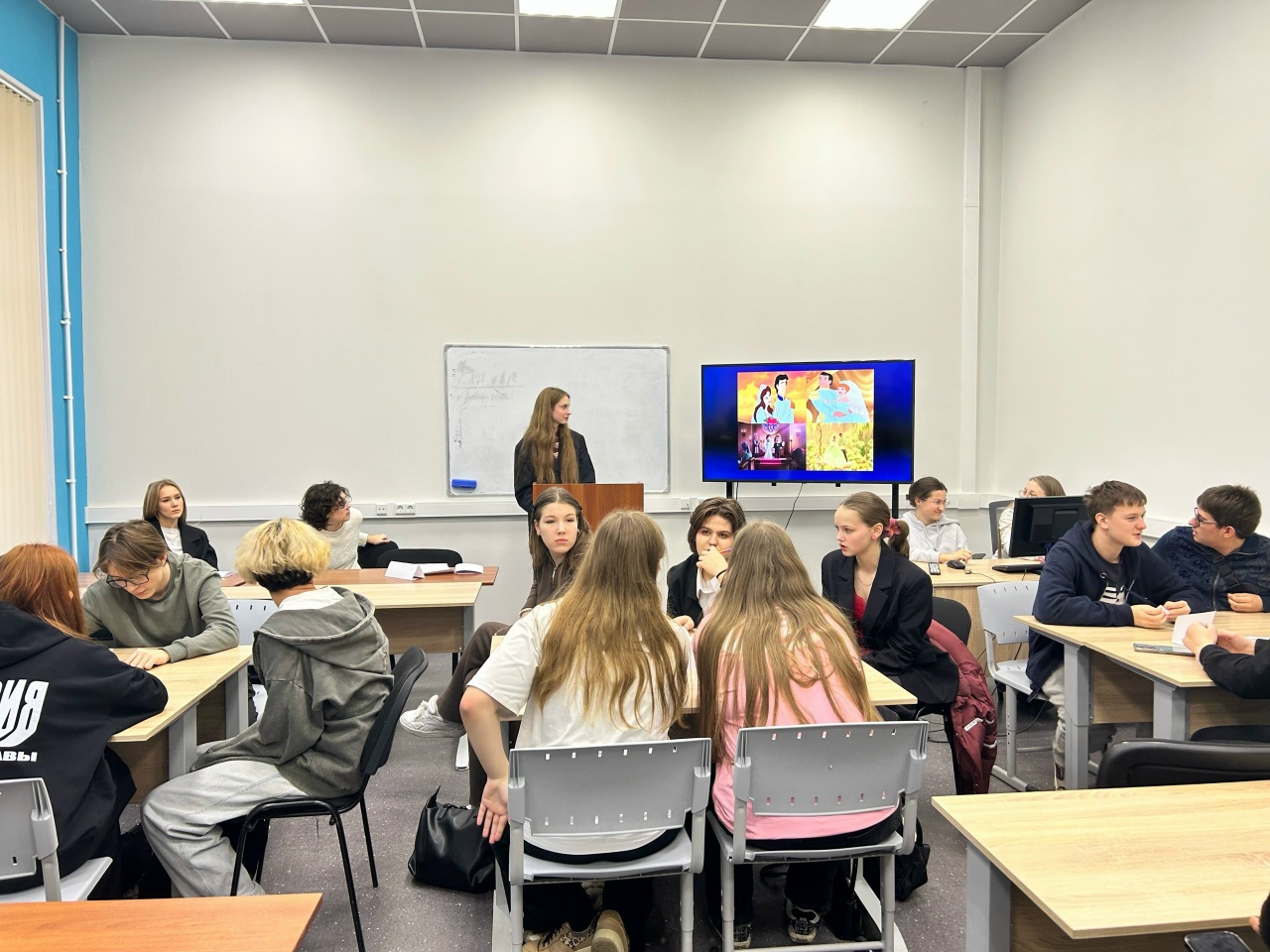 На юридическом факультете стартовал новый сезон проекта для школьников психолого-педагогических классов «Герценовская среда»