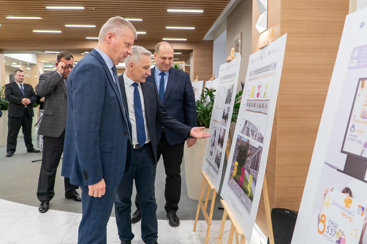 Открытие выставки дизайн-проектов школьных пространств, созданных магистрантами Института художественного образования в Министерстве просвещения Российской Федерации